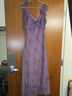 RIHOAS Lavender Ruffle V-Neck Maxi Dress- Size Large